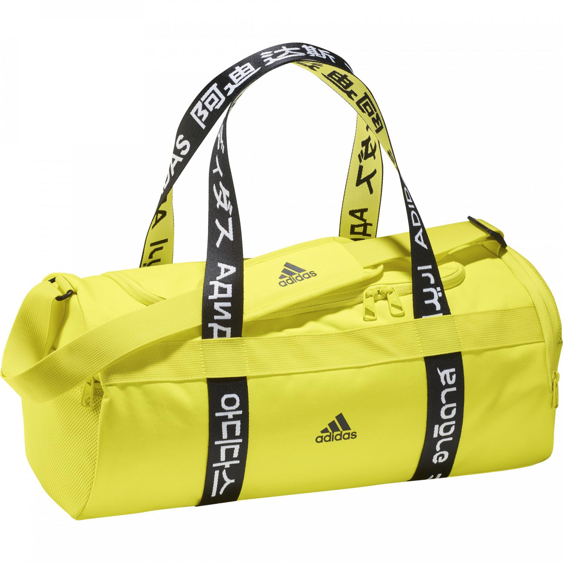 Красивая спортивная сумка. Сумка спортивная 4athlts DUF XS. Адидас Duffle Bag. Adidas Sport Bag. Сумка для спорта адидас.