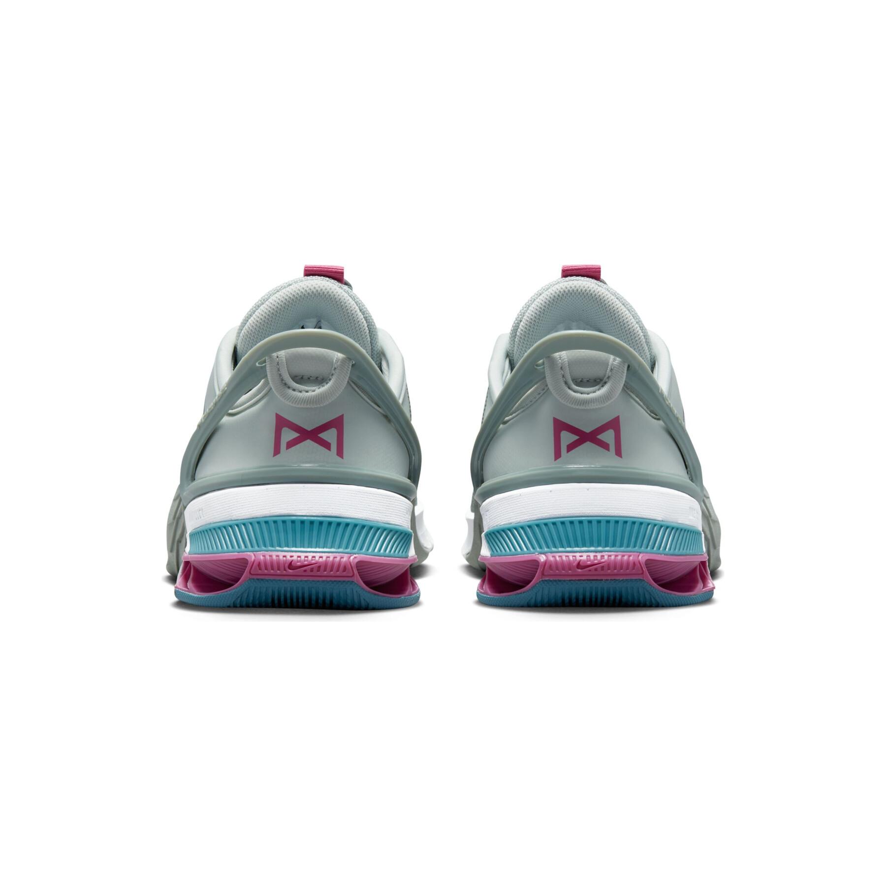 Women's cross training shoes Nike Metcon 8 FlyEase