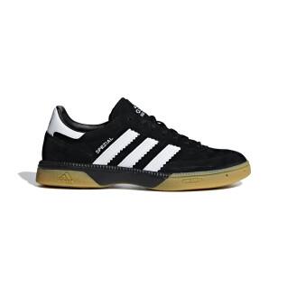 adidas m18209 1 footwear photography side lateral center view white 000
