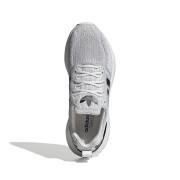 Women's sneakers adidas Originals Swift Run 22